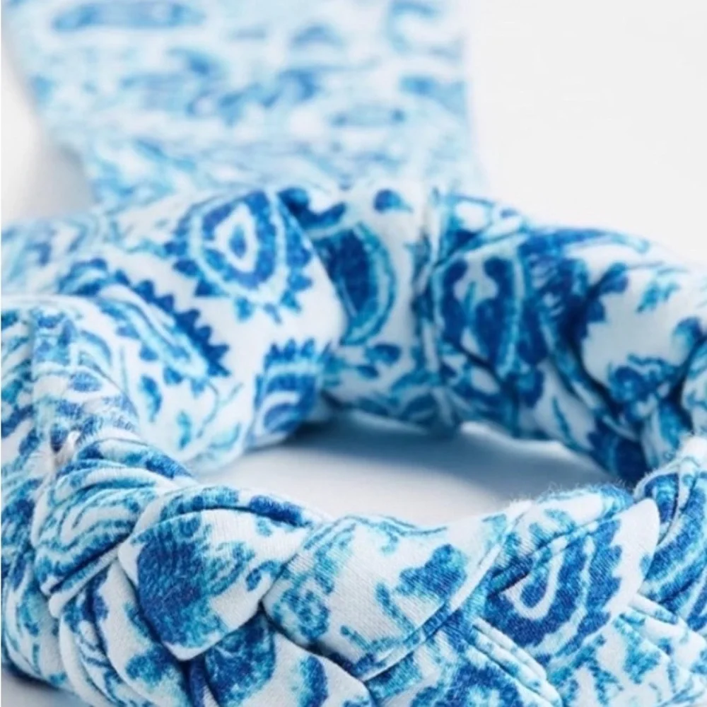 Hemant and Nandita Pretty-in-Paisley Bow (set of 2)